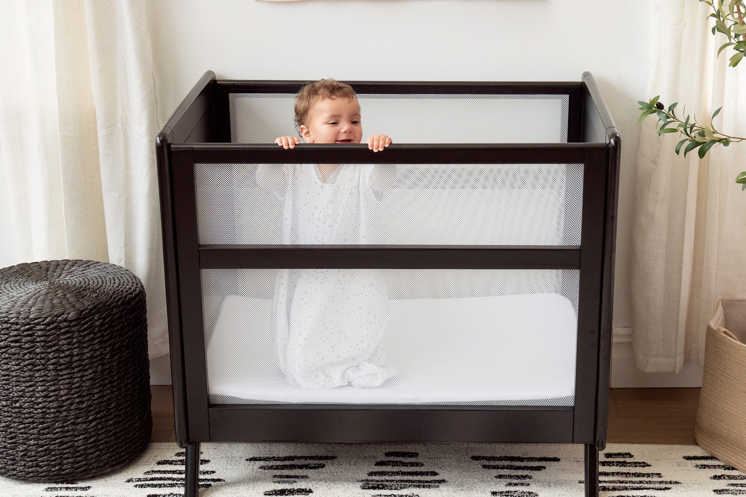 Mini Crib vs. Play Yard: Choosing the Best Sleep Space for Your Baby