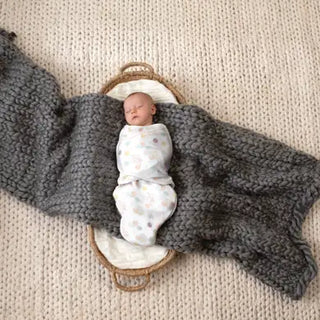 what is the moro reflex: all you need to know about the baby startle reflex