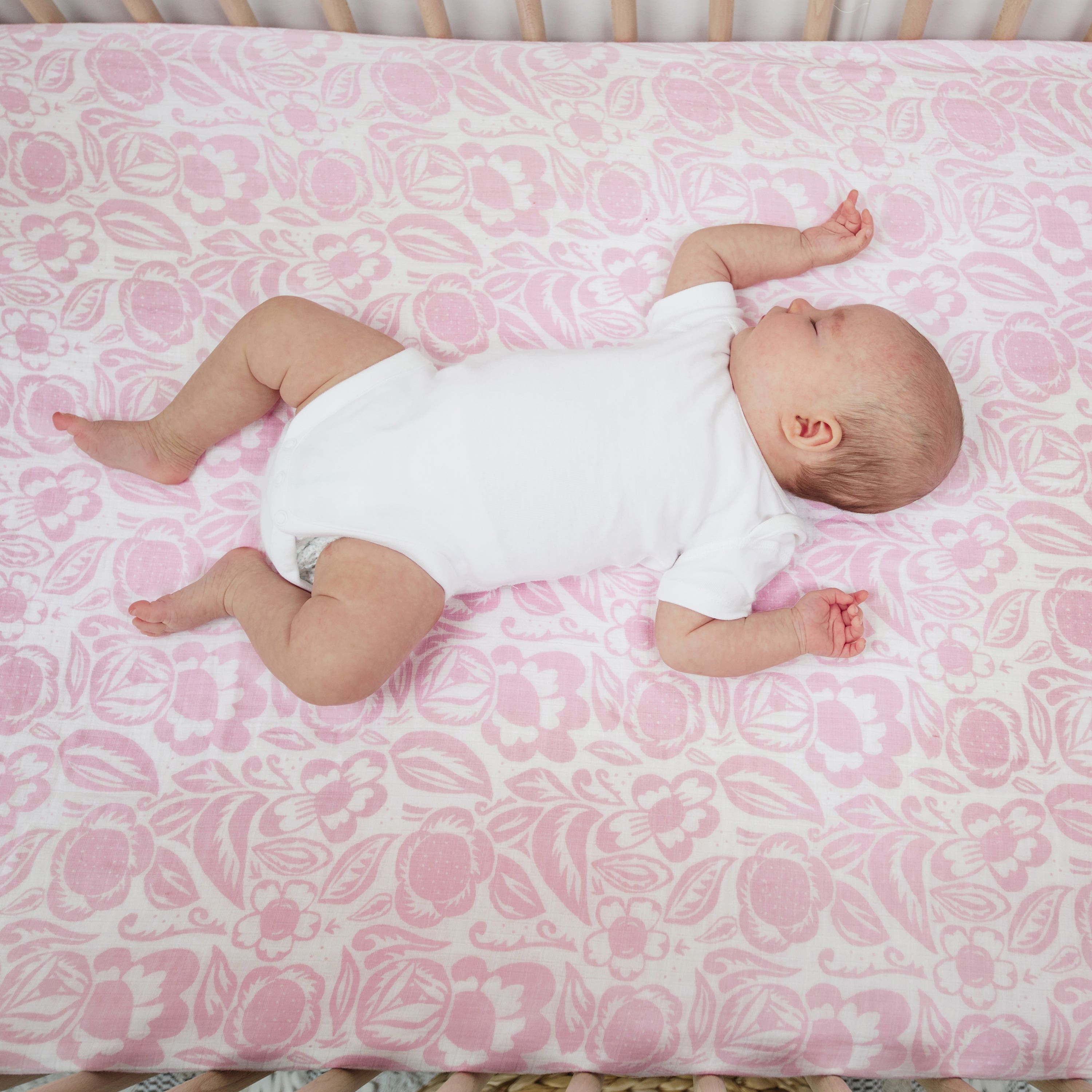 Pink Print Muslin Crib Sheet aden anais - Main Image